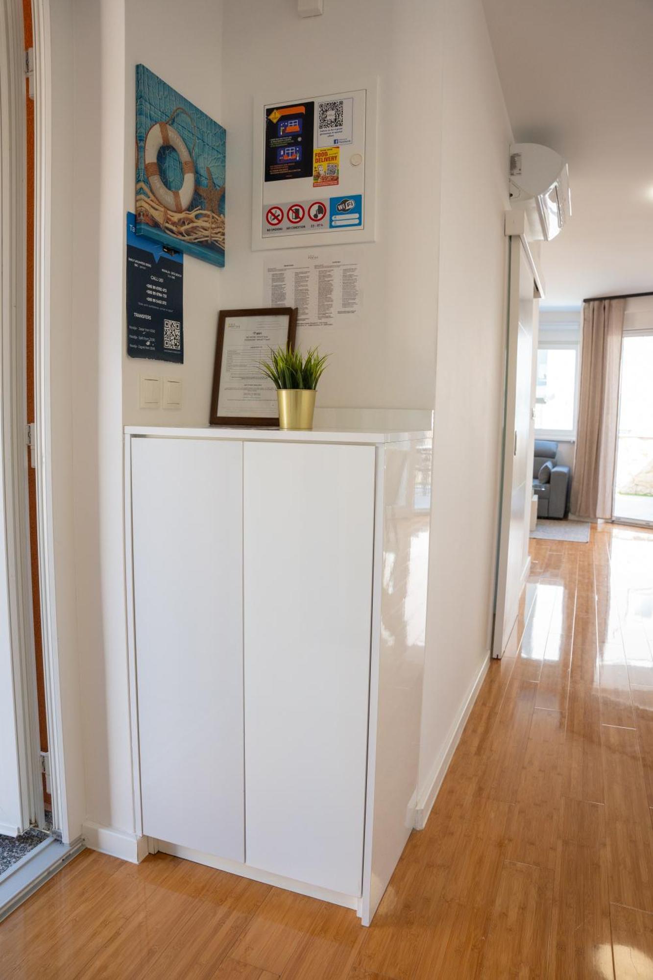 Apartment Funtastic With Private Pool Novalja Exterior foto