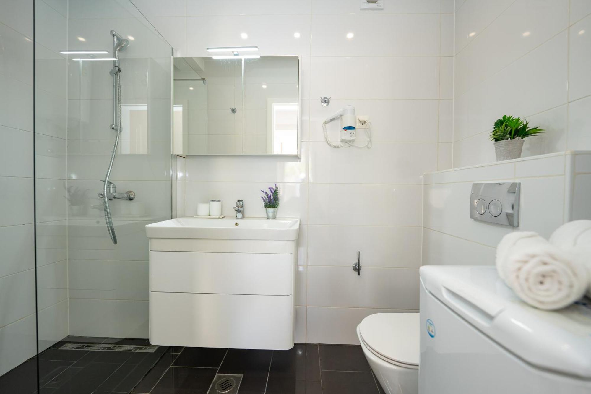Apartment Funtastic With Private Pool Novalja Exterior foto
