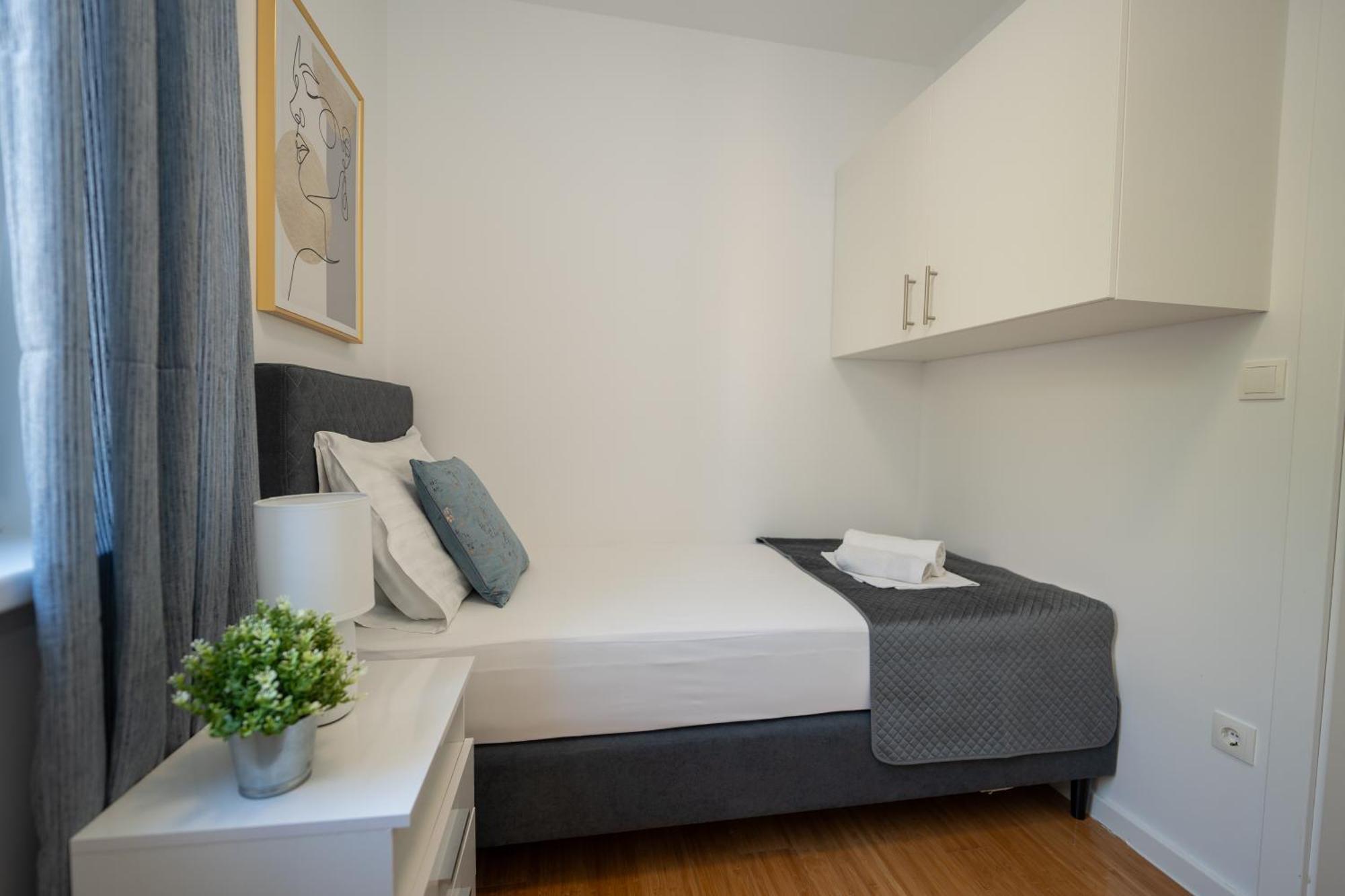 Apartment Funtastic With Private Pool Novalja Exterior foto